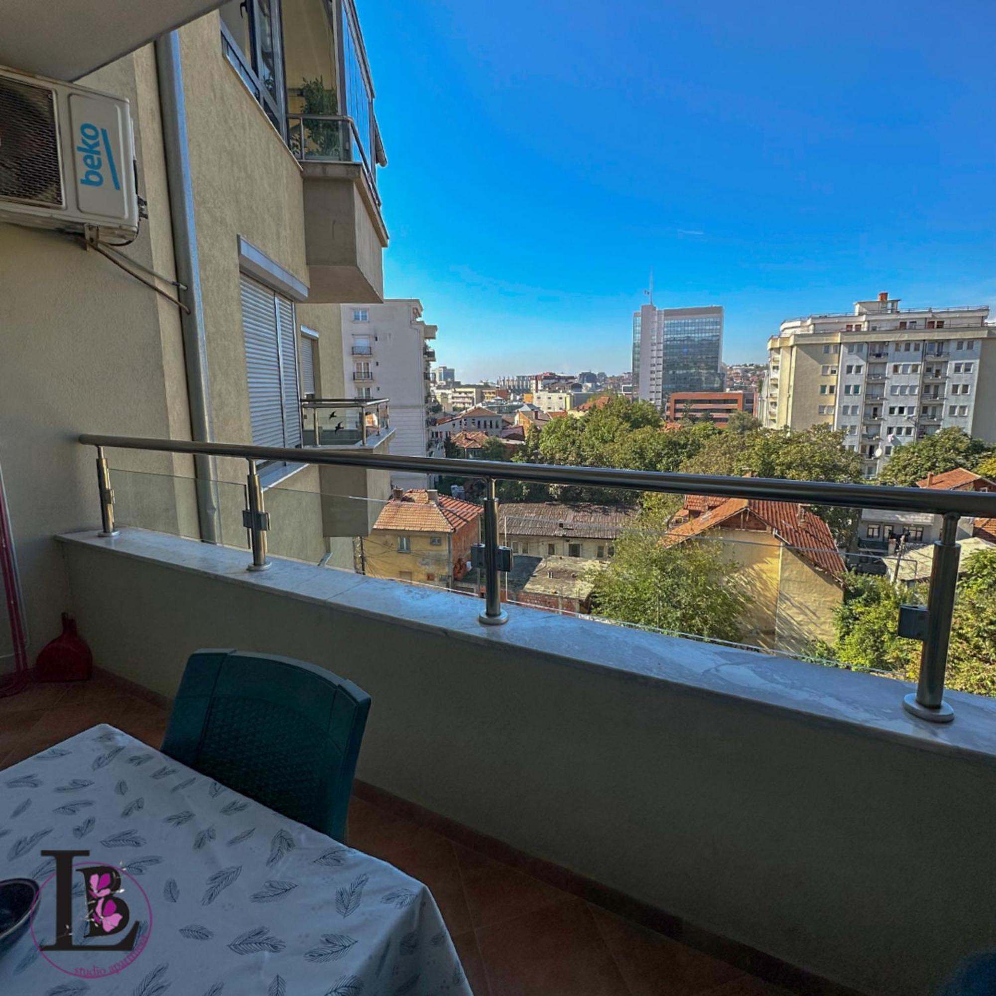 L&B Studio Apartment Pristina Exterior foto
